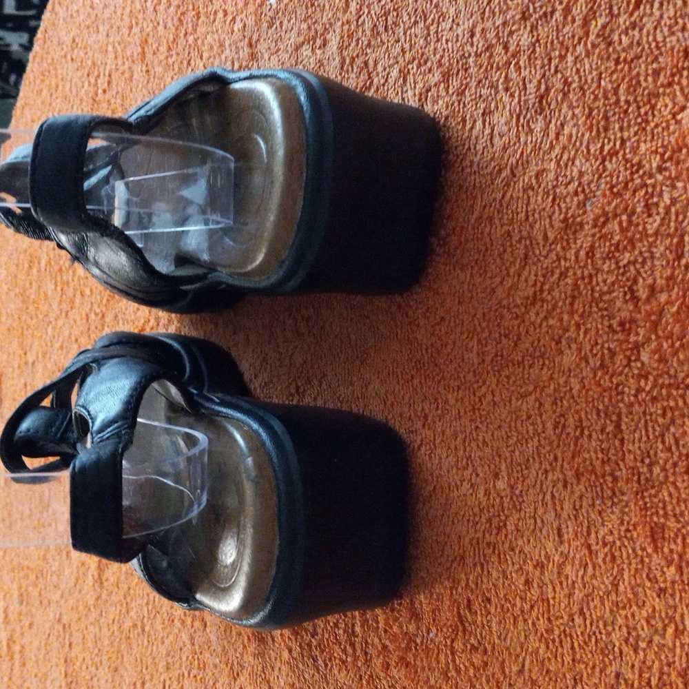 Ariat Western 8.5 Strap Clog Sandals in Black - Picture 4 of 7